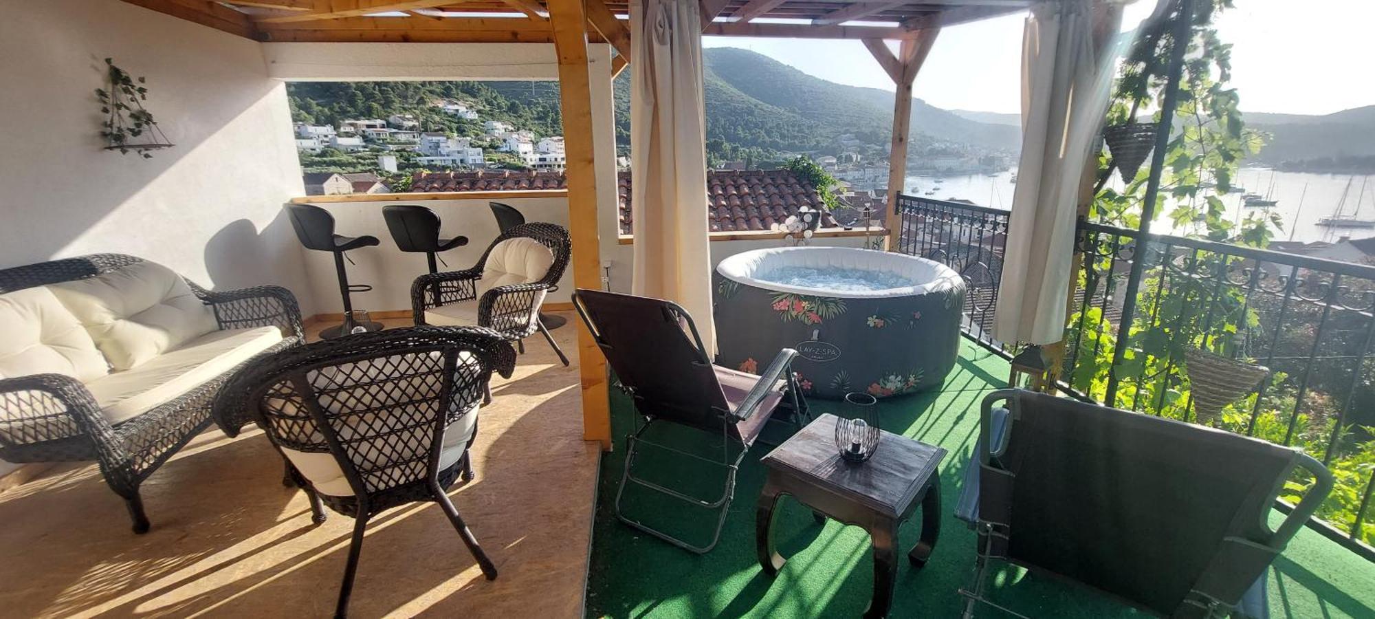 Panoramic View With Jacuzzi Apartment Вис Екстериор снимка